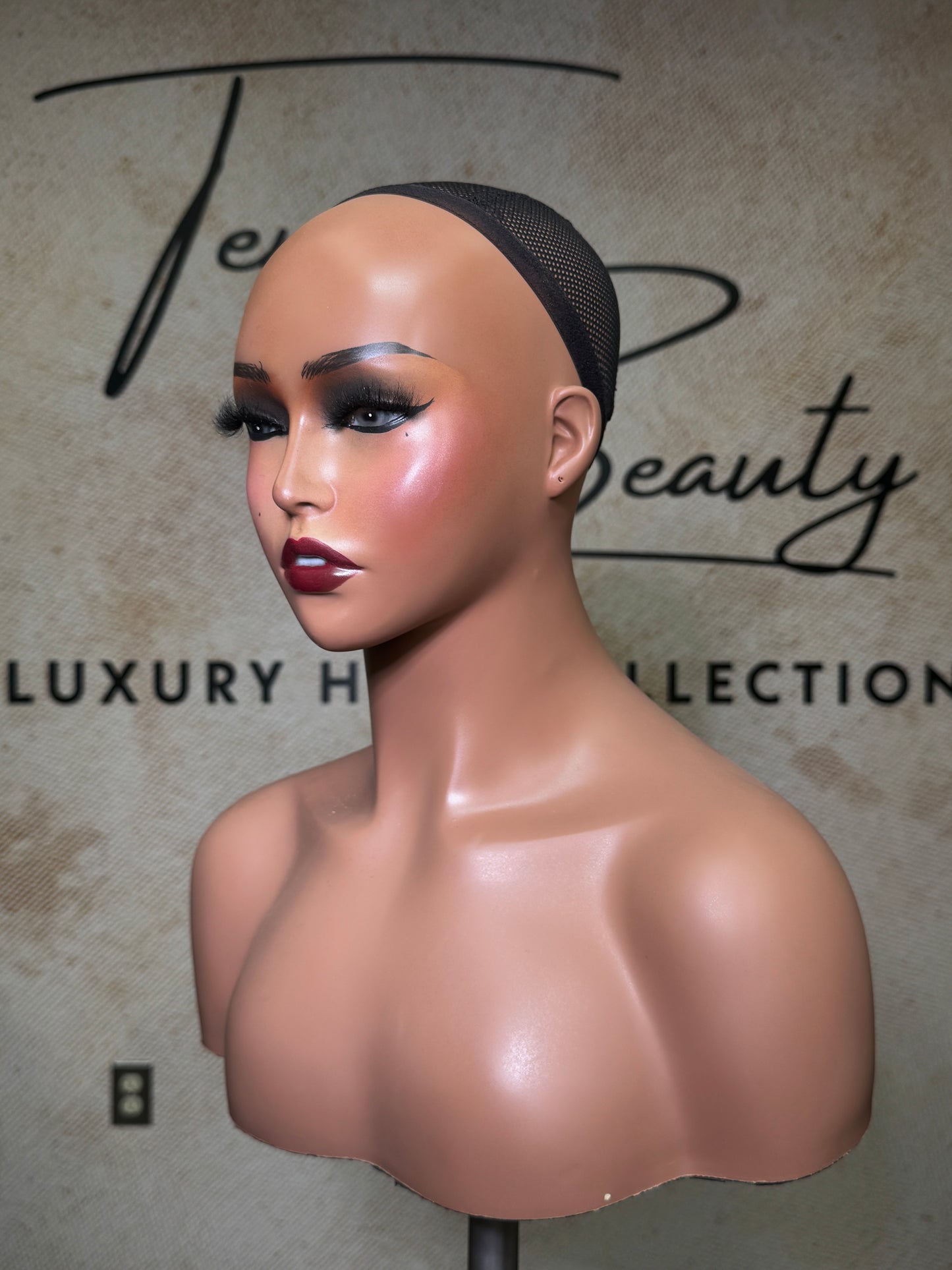 GLAMMIE FULL GLAMMED MANNEQUIN HEAD (Style 1)
