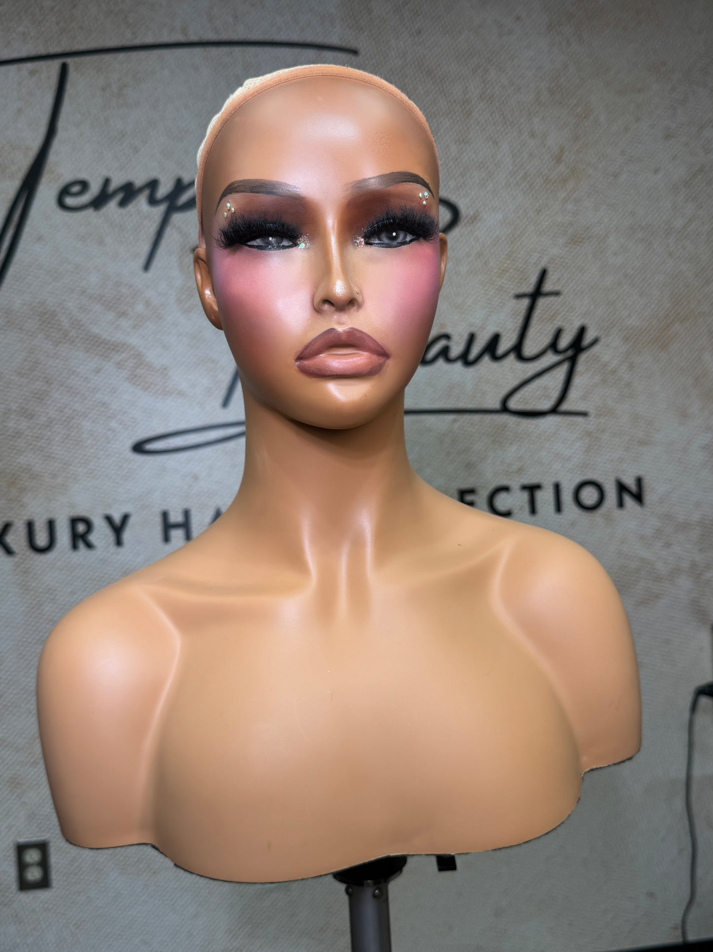 GLAMMIE FULL GLAMMED MANNEQUIN HEAD (Style 5)