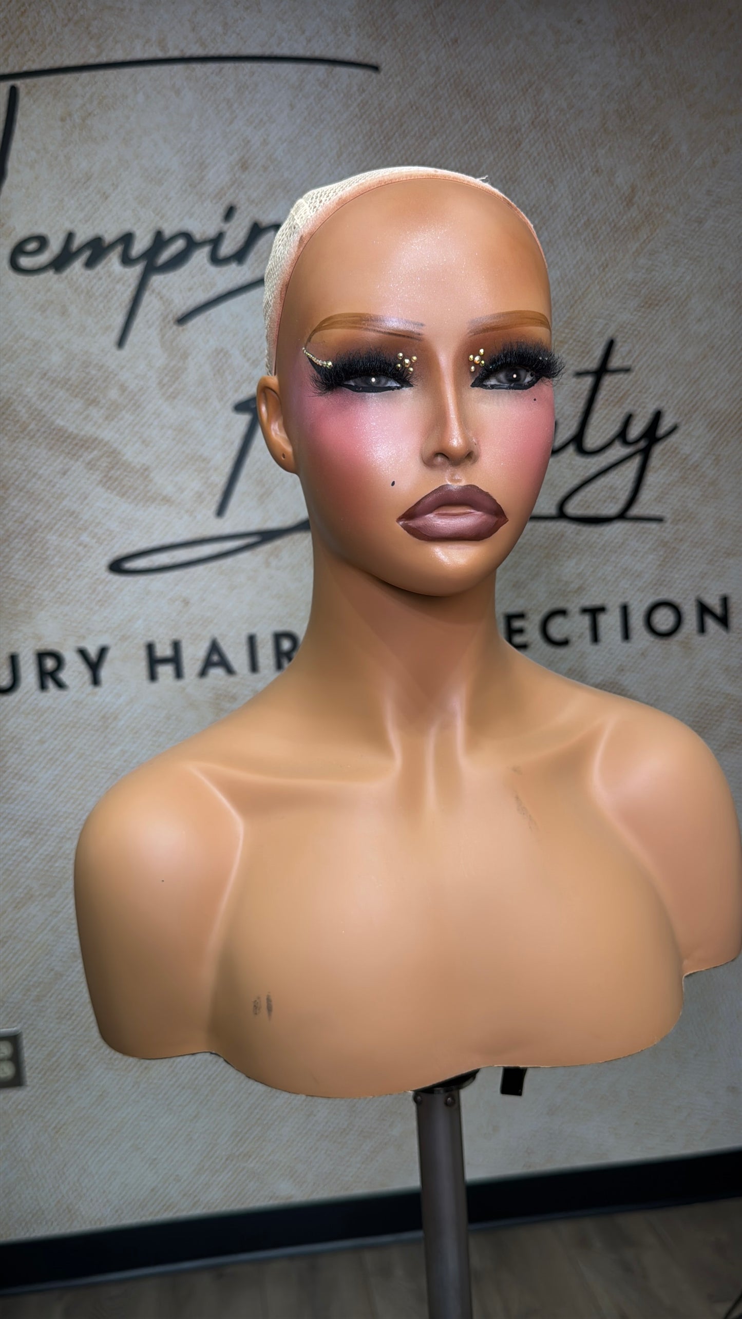 GLAMMIE FULL GLAMMED MANNEQUIN HEAD (Style 6)